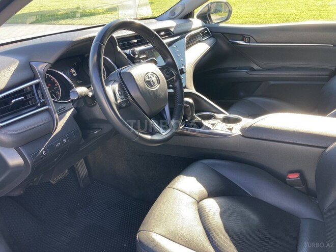 Toyota Camry-13