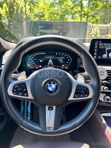 BMW 530e-3