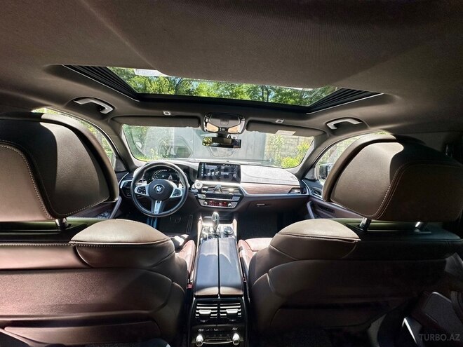 BMW 530e-7