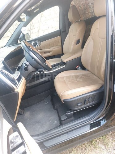 Kia Sorento-12