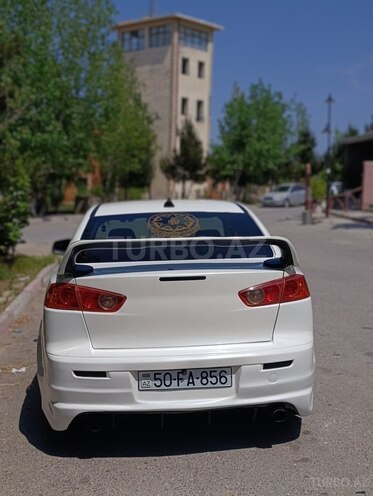 Mitsubishi Lancer-3
