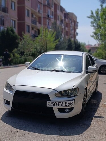 Mitsubishi Lancer-2