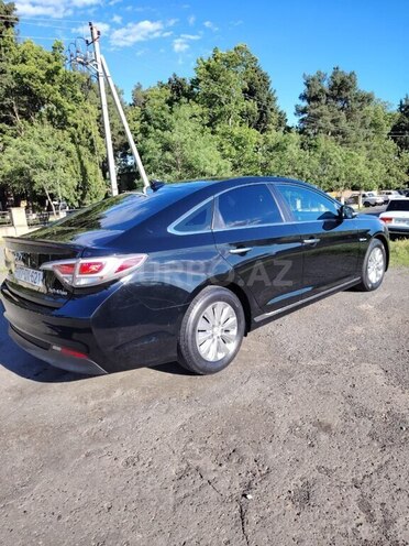 Hyundai Sonata-5