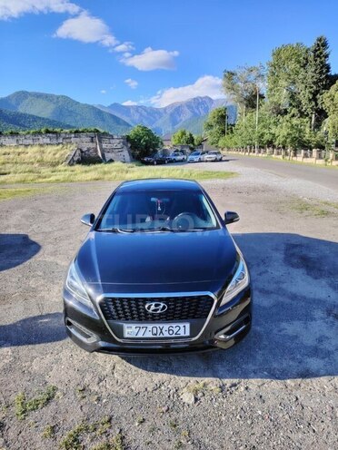 Hyundai Sonata-1