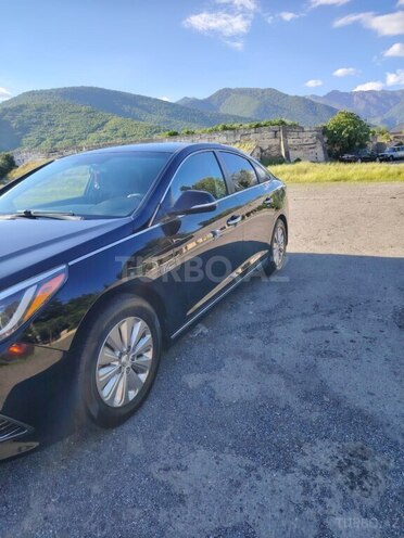 Hyundai Sonata-4