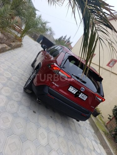 Toyota RAV4-6
