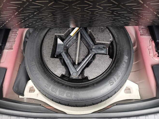Toyota RAV4-15
