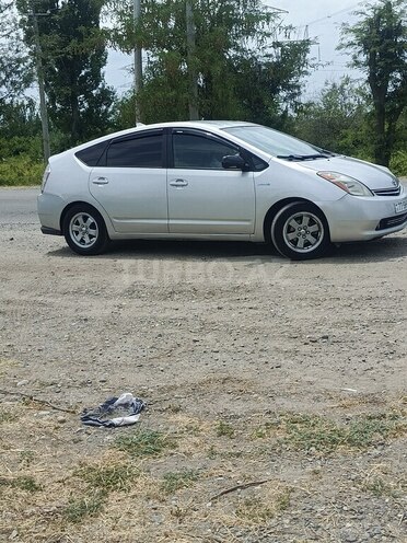Toyota Prius-5