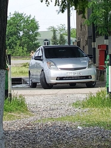 Toyota Prius-2