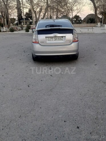 Toyota Prius-8
