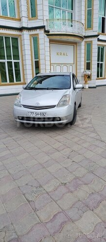 Toyota Prius-11