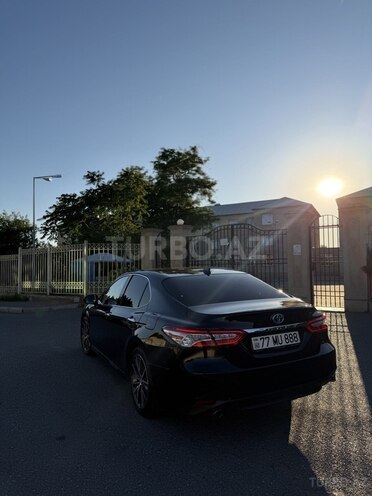Toyota Camry-5