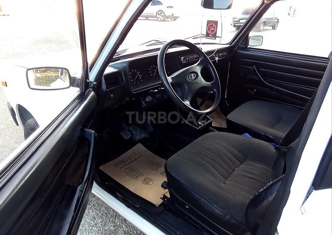 LADA (VAZ) 2107-15