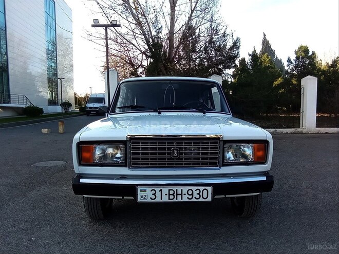 LADA (VAZ) 2107-1