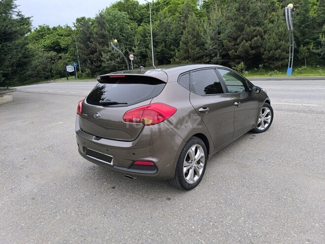 Kia Ceed-21