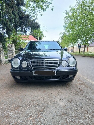 Mercedes E 240-21