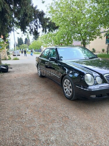 Mercedes E 240-20