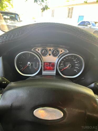 Ford Focus-7
