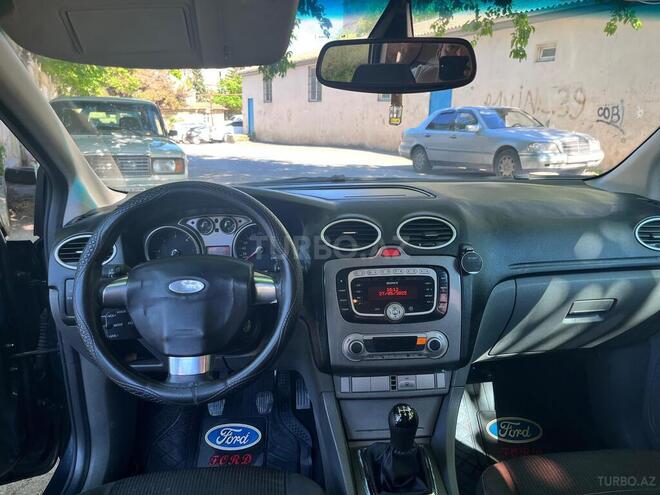 Ford Focus-9