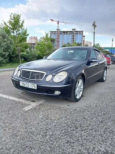 Mercedes E 240-3
