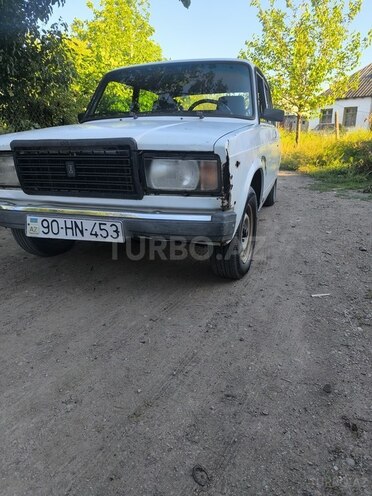 LADA (VAZ) 2107-2