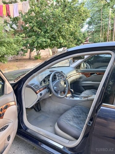 Mercedes E 240-9