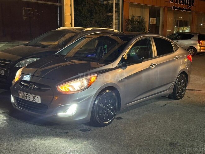 Hyundai Accent-1