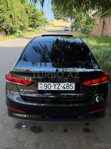 Hyundai Elantra-4
