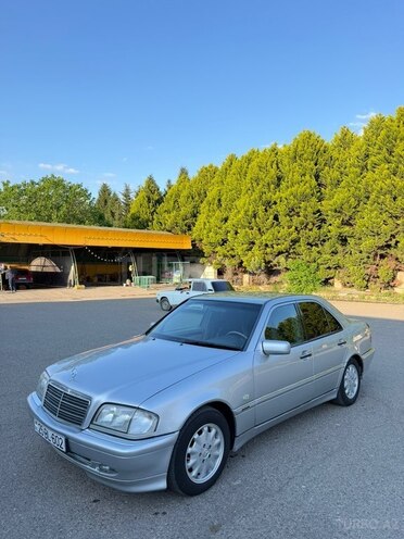Mercedes C 200-1