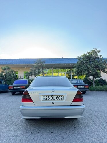 Mercedes C 200-4