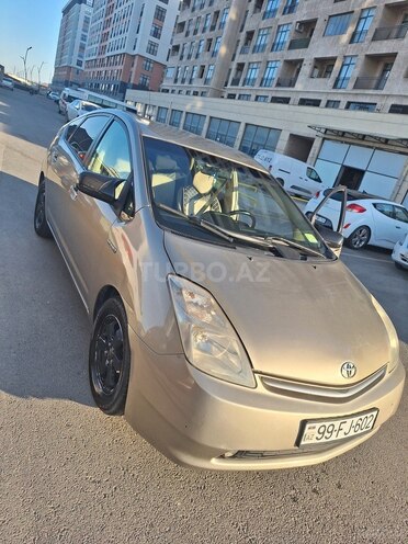 Toyota Prius-3