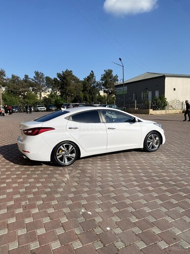 Hyundai Avante-8