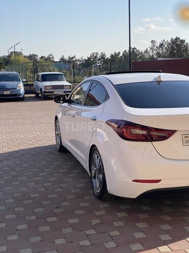 Hyundai Avante-6