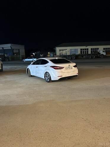 Hyundai Avante-15