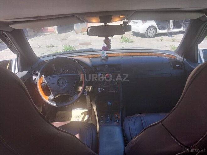 Mercedes C 220-11