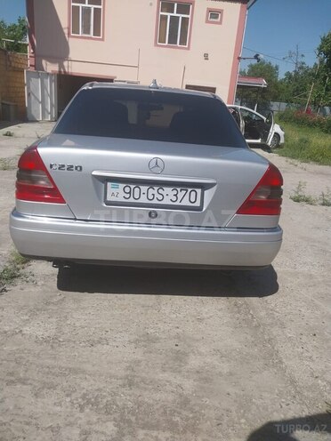 Mercedes C 220-2