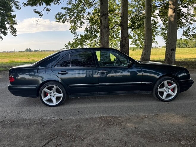 Mercedes E 240-9