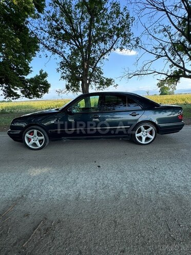 Mercedes E 240-7