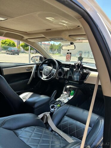 Toyota Corolla-5