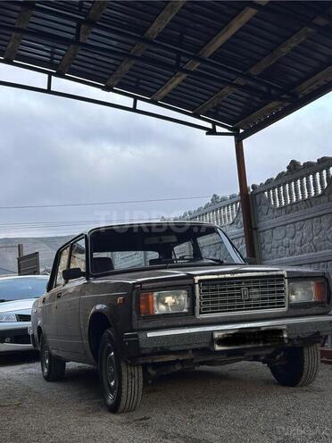 LADA (VAZ) 2107-2
