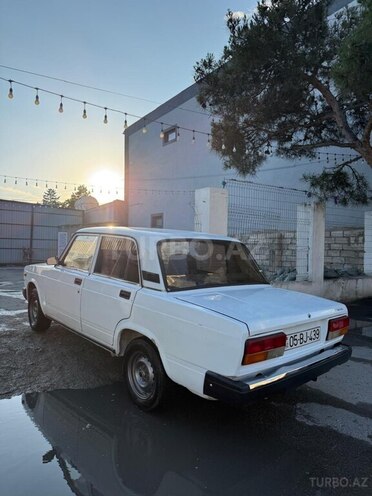 LADA (VAZ) 2107-2