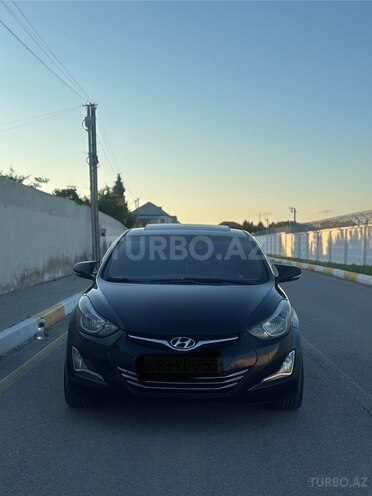 Hyundai Elantra-1
