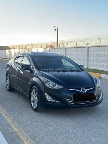 Hyundai Elantra-3