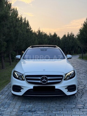 Mercedes E 200 d-2