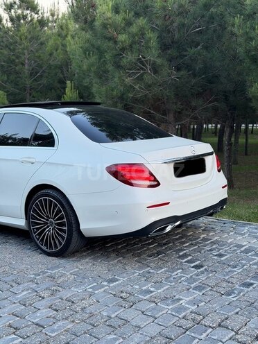 Mercedes E 200 d-9
