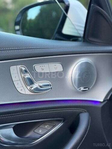 Mercedes E 200 d-17