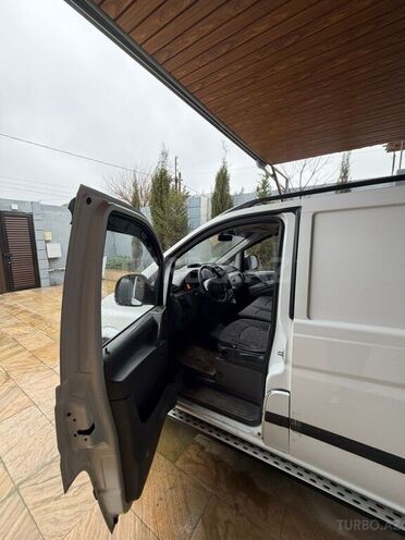 Mercedes Vito-13