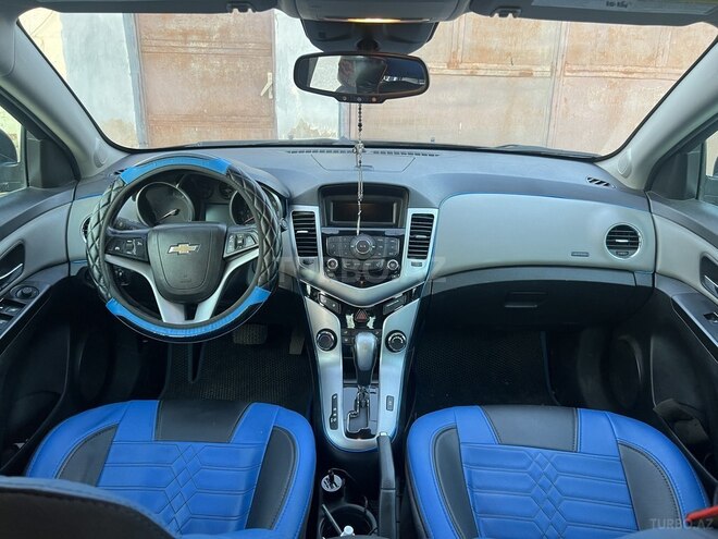 Chevrolet Cruze-8