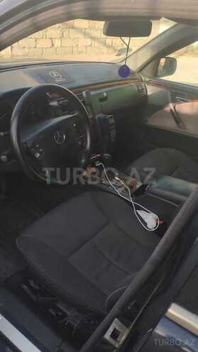 Mercedes E 270-2