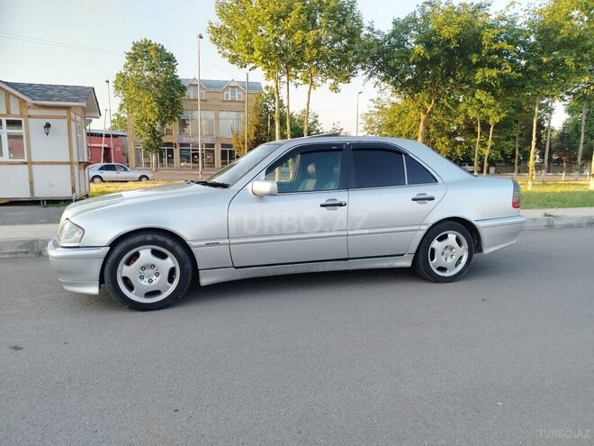 Mercedes C 230-4
